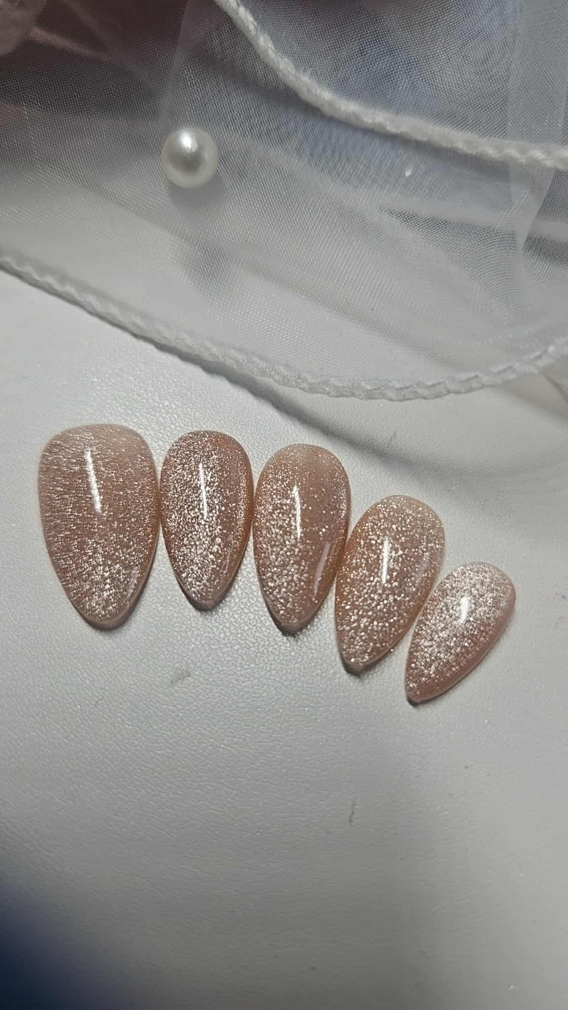 Press-On Nails Oeil de Chat Eclatant Pressonnailsdesign