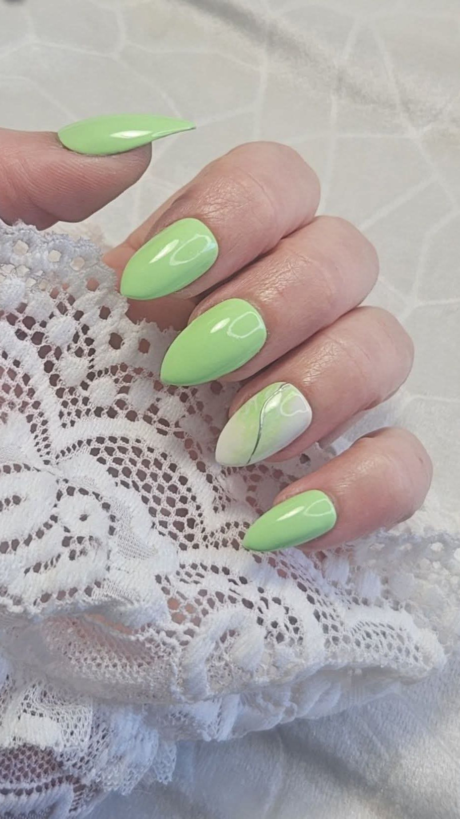 Press - on Nails Green Marble Fraîcheur & Élégance Pressonnailsdesign