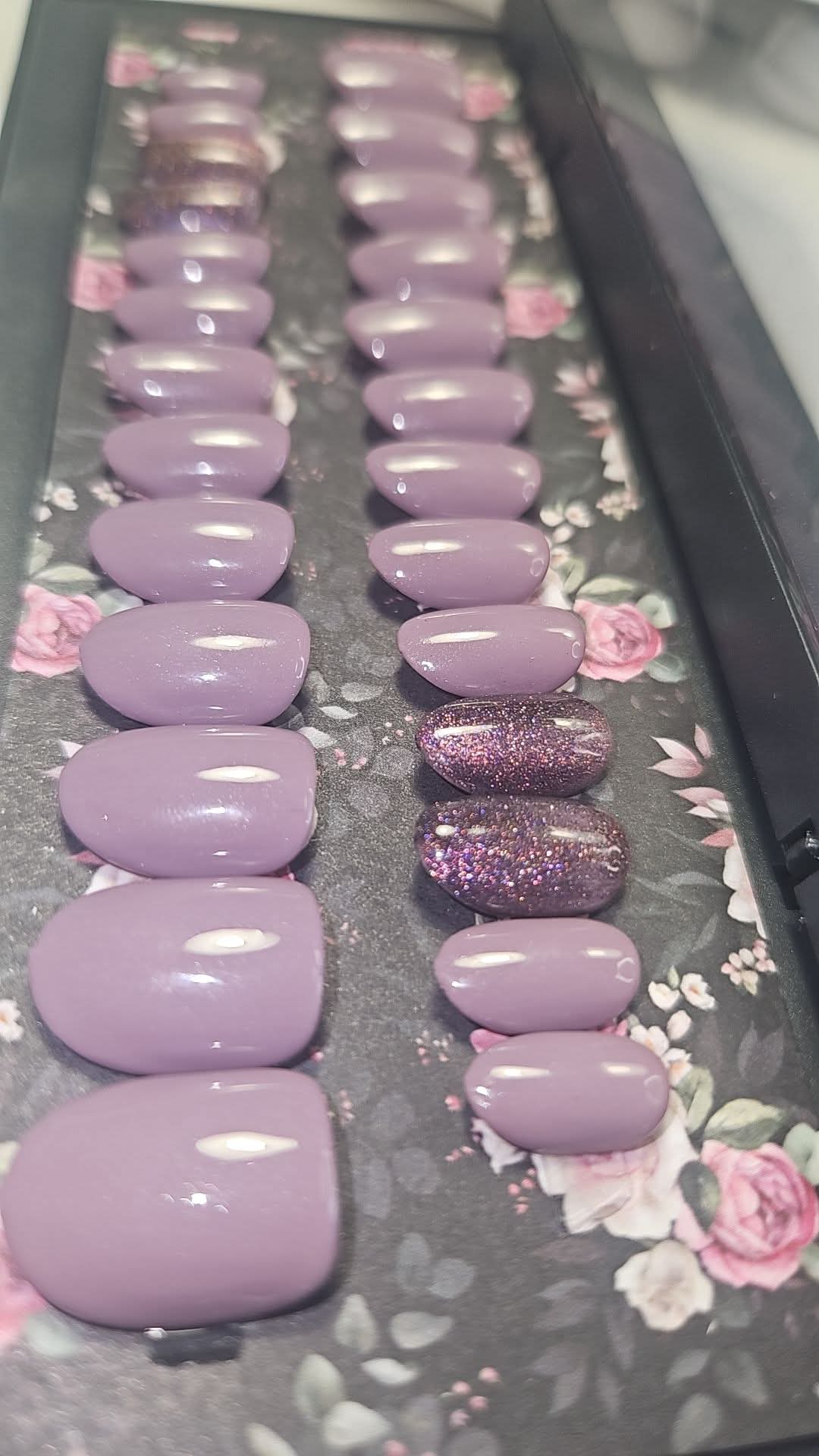 Press - on Nails Prune Sauvage & Cat Eyes Pressonnailsdesign