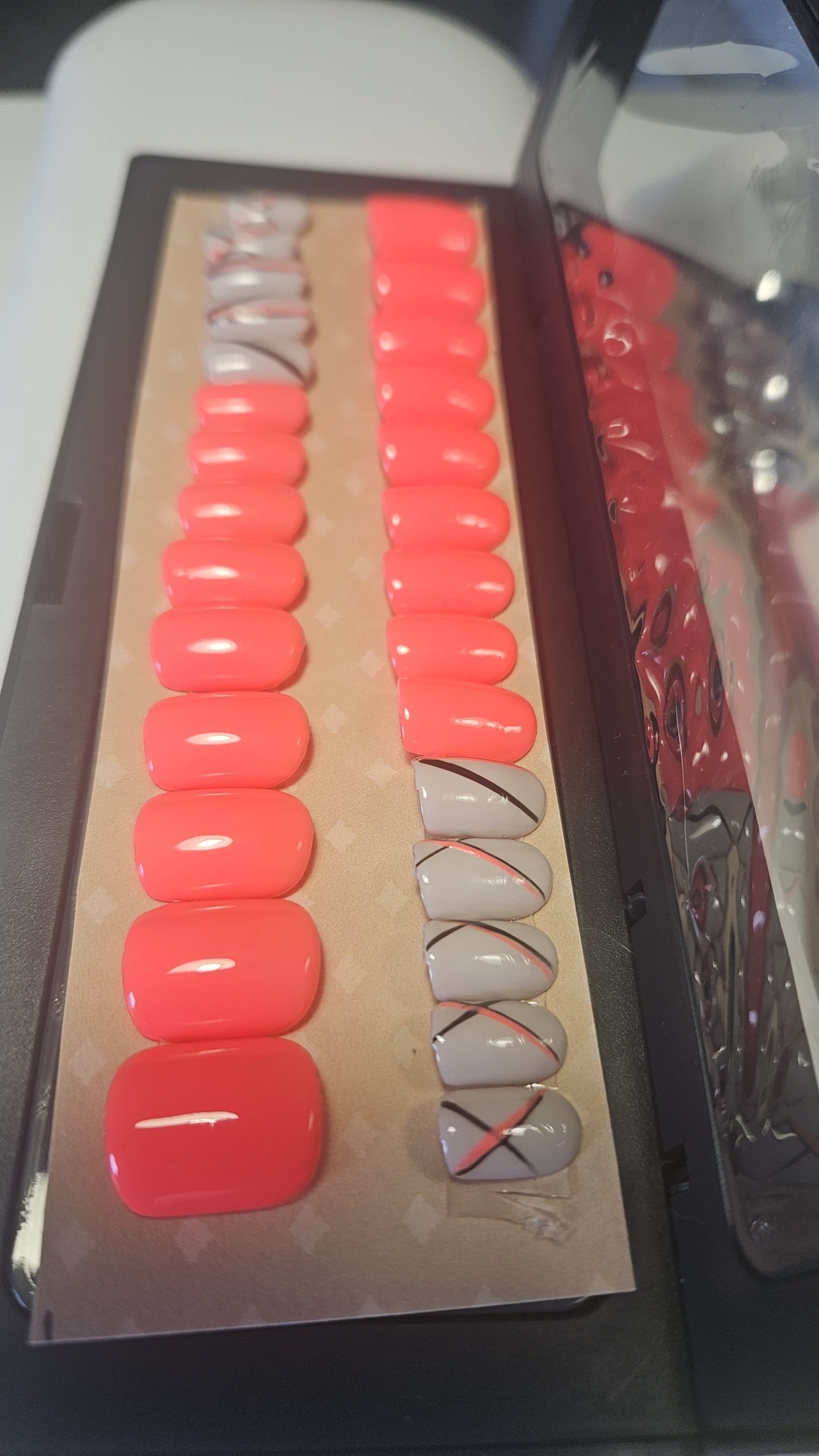 Press - on Nails Empreinte Légère Pressonnailsdesign