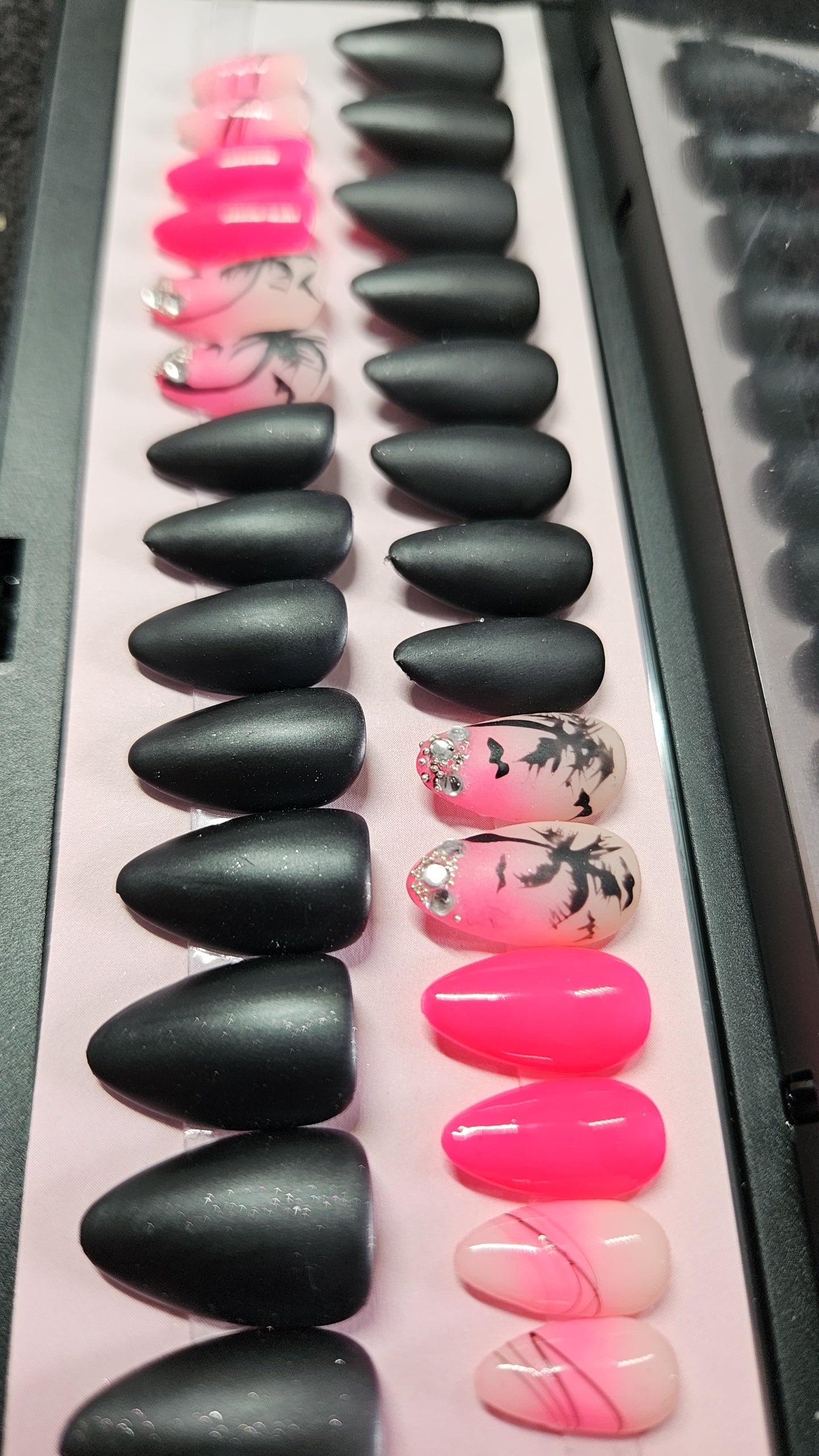 Press-on nails Pink & Palm Pressonnailsdesign