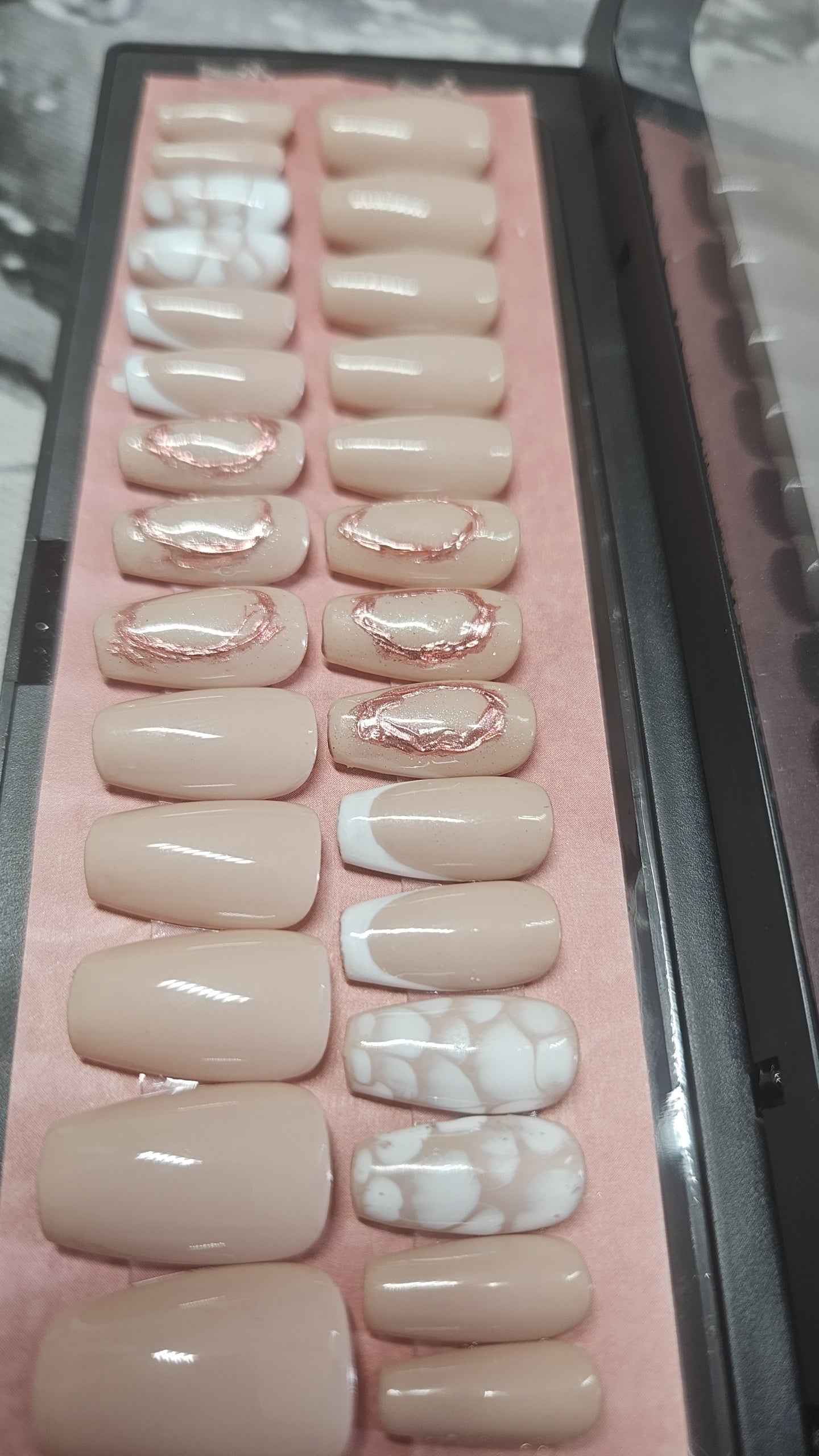 Press-on nails Cadre de Lumière Pressonnailsdesign