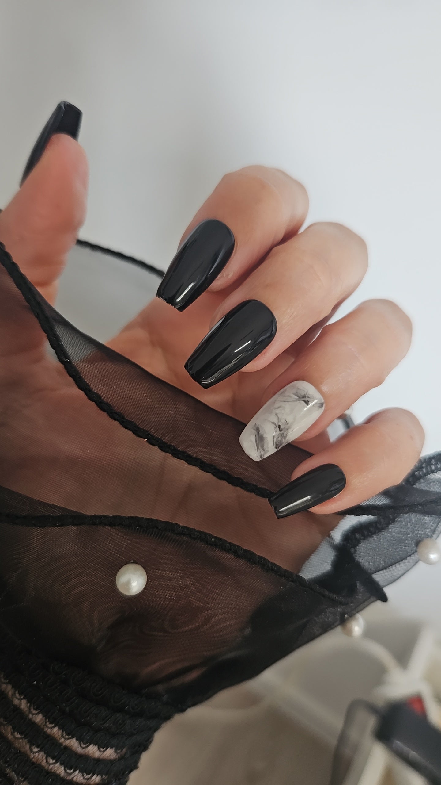Press-on nails Elegance Noire & Marbré Pressonnailsdesign