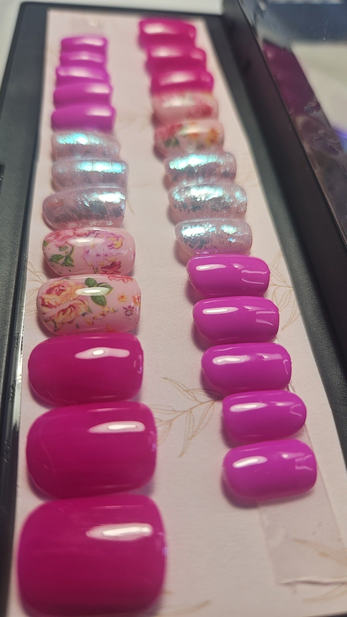 Press - on Nails Fuchsia Fleurie & Éclat Pailleté Pressonnailsdesign