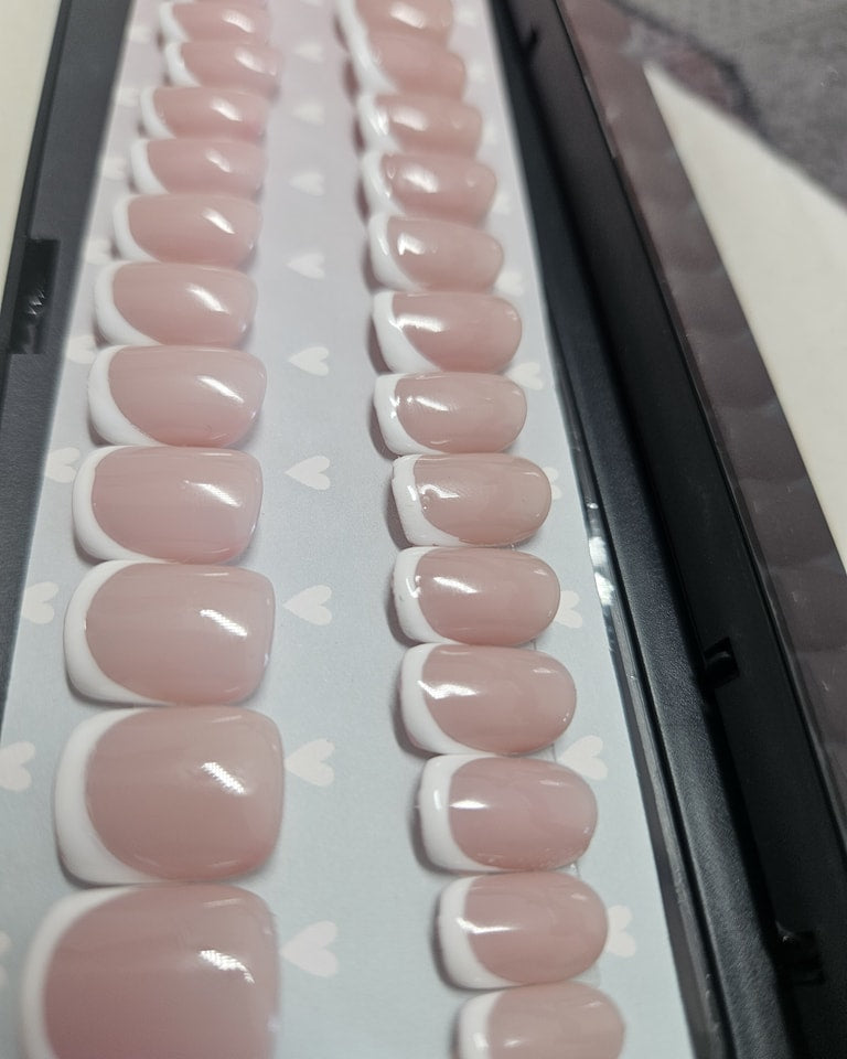 Press-on Nails french manucure 9052 Pressonnailsdesign