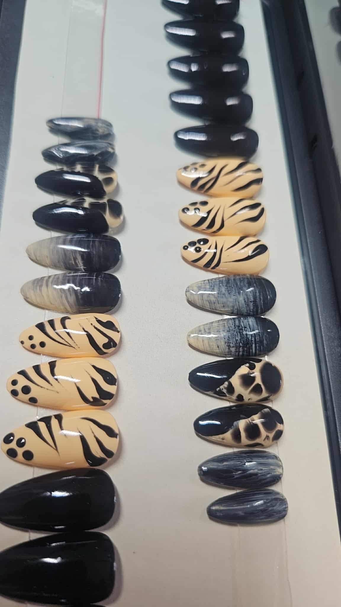 Press-On Nails Golden Safari Pressonnailsdesign