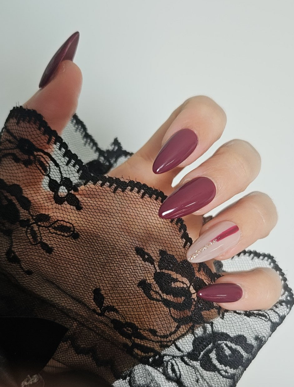 Élégance Cerise Pressonnailsdesign