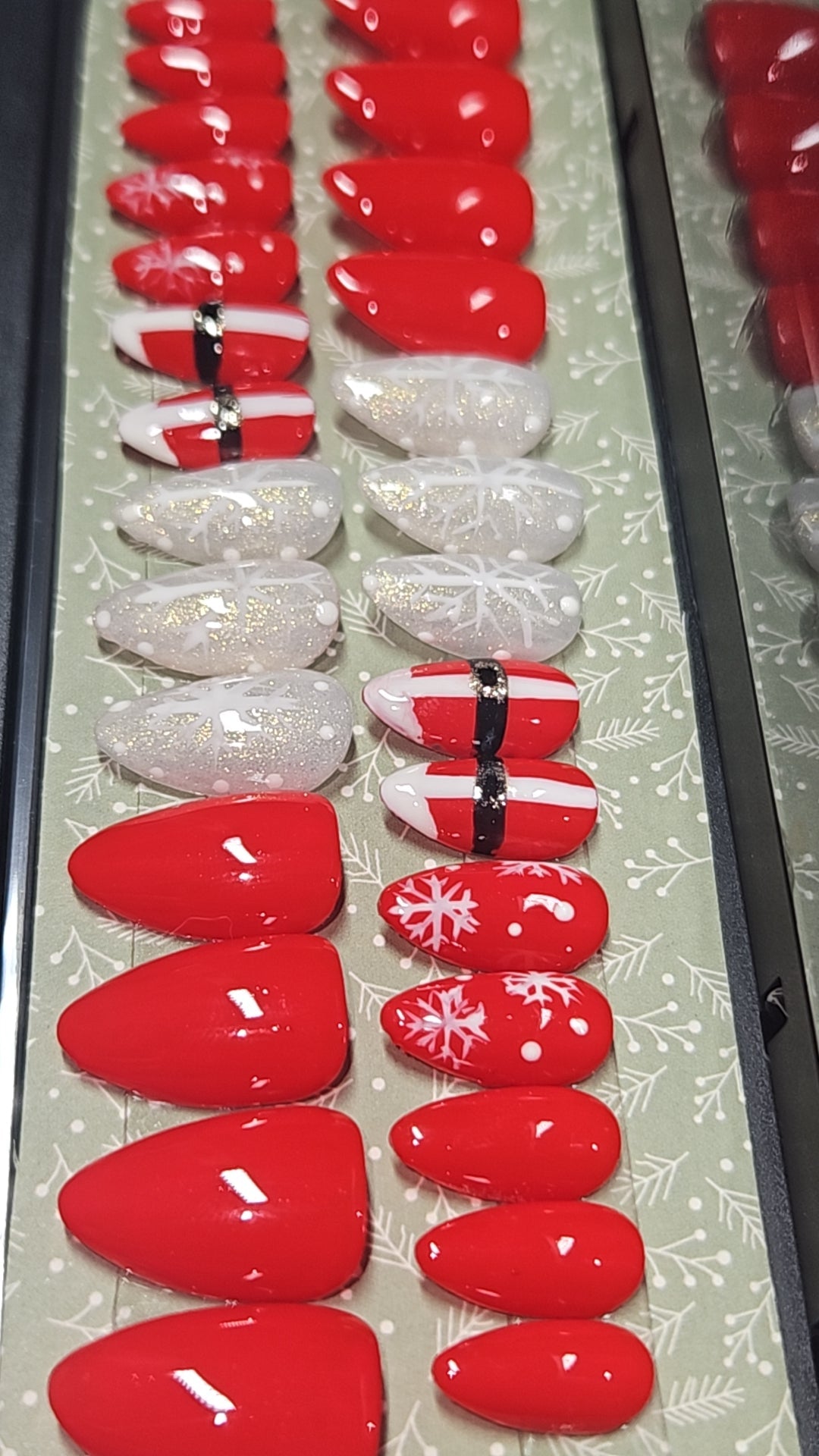 Press-On Nails FesTive de Noël Pressonnailsdesign