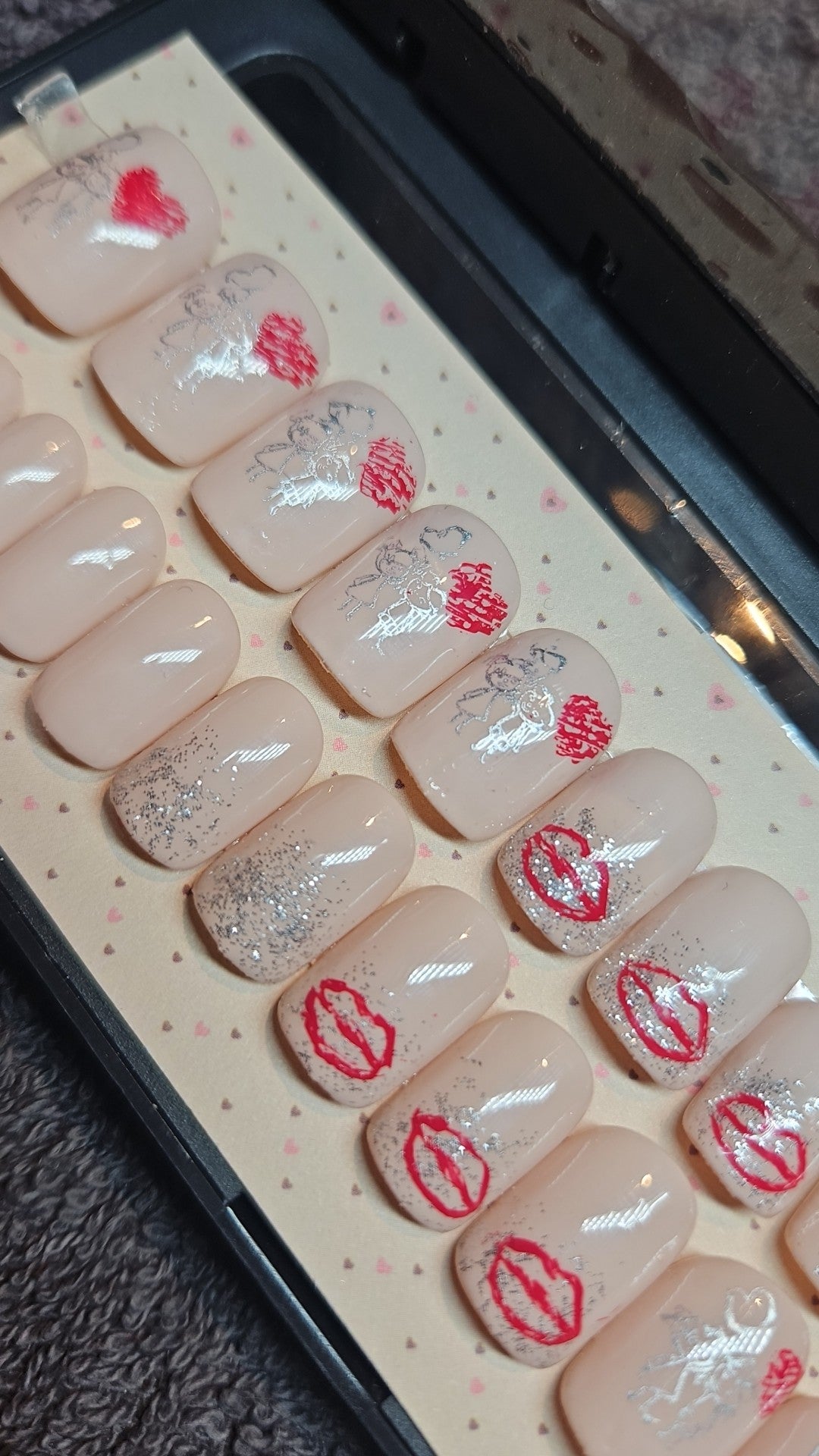 Press-On Nails Cupidon & Bisous