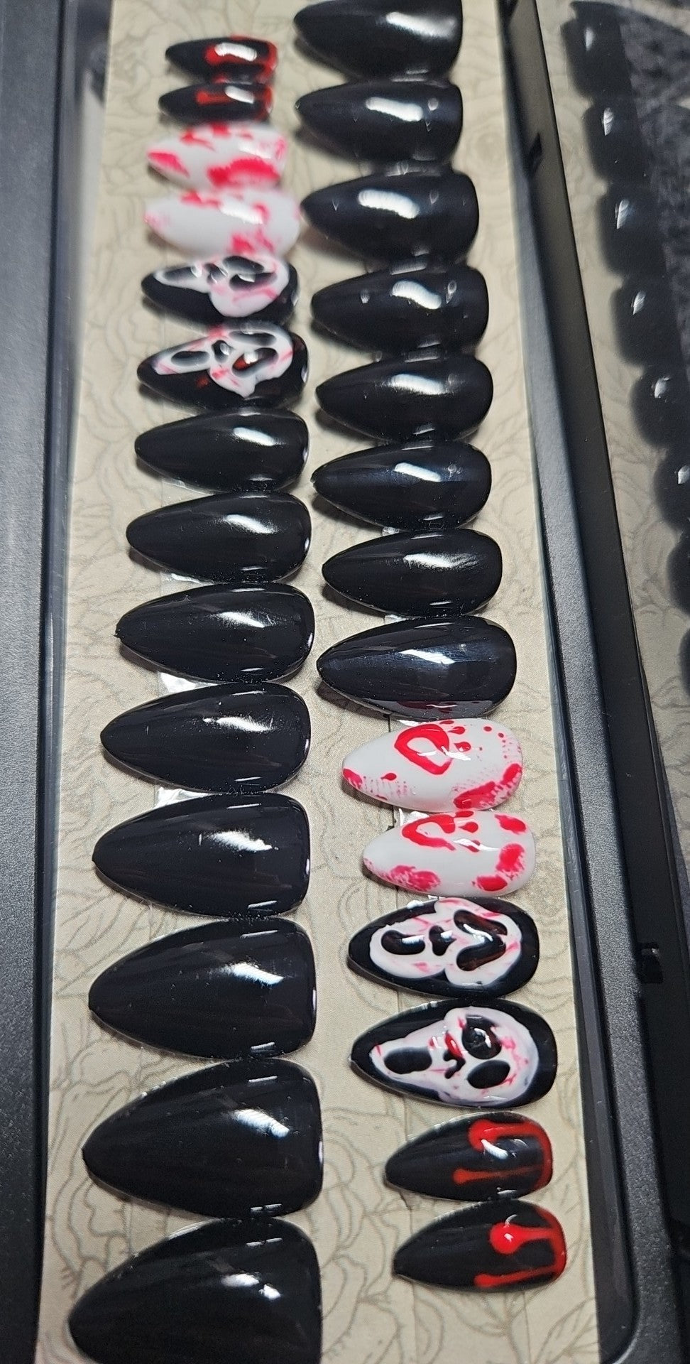 Press-On Nails Dark Scream Pressonnailsdesign