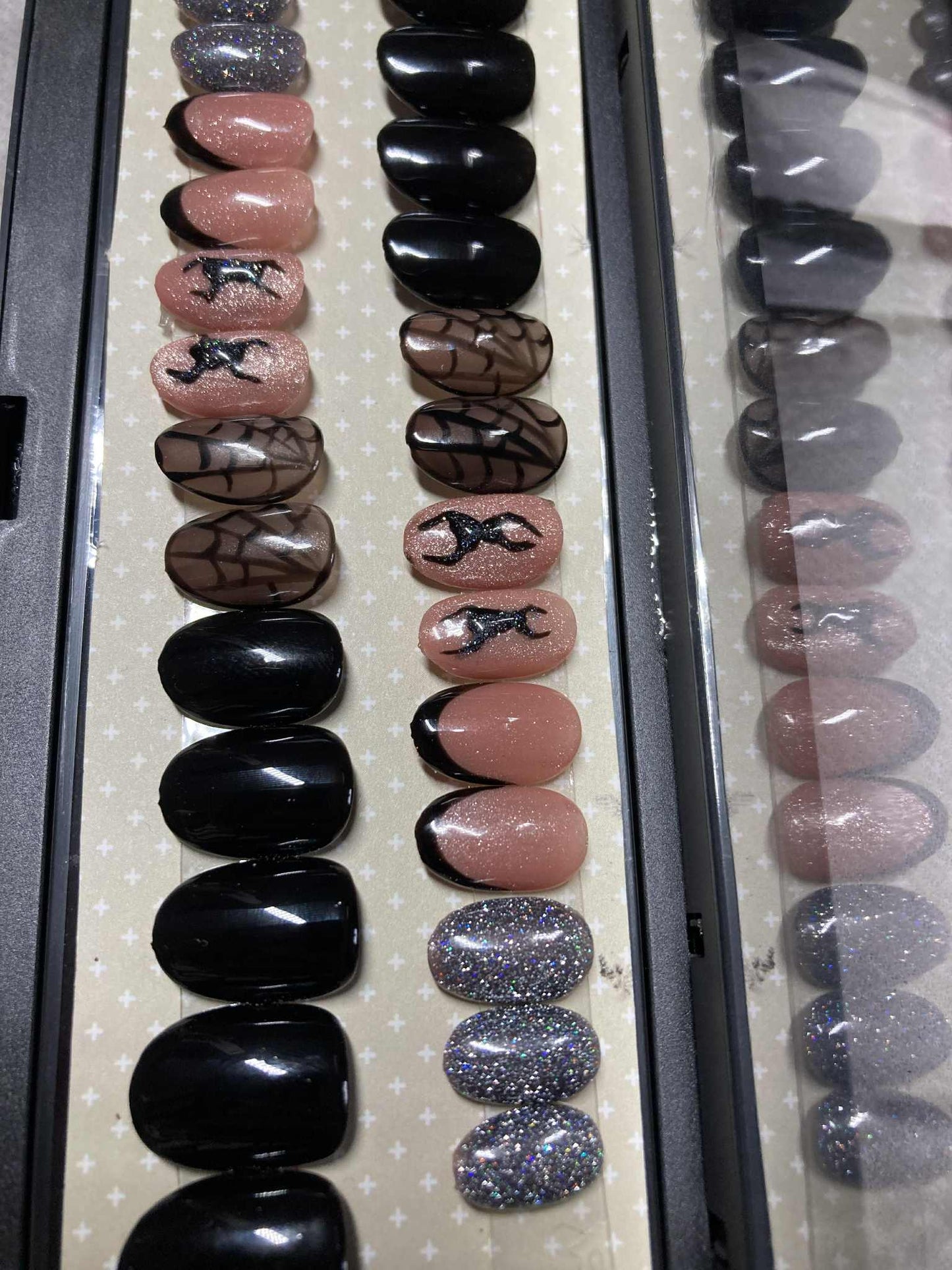 Press-On Nails Toile D'élégance Pressonnailsdesign