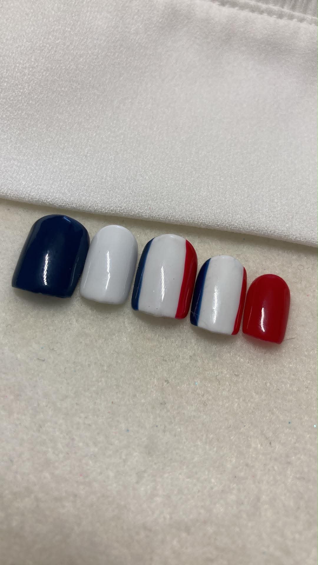 Press-On Nails French Touch Pressonnailsdesign