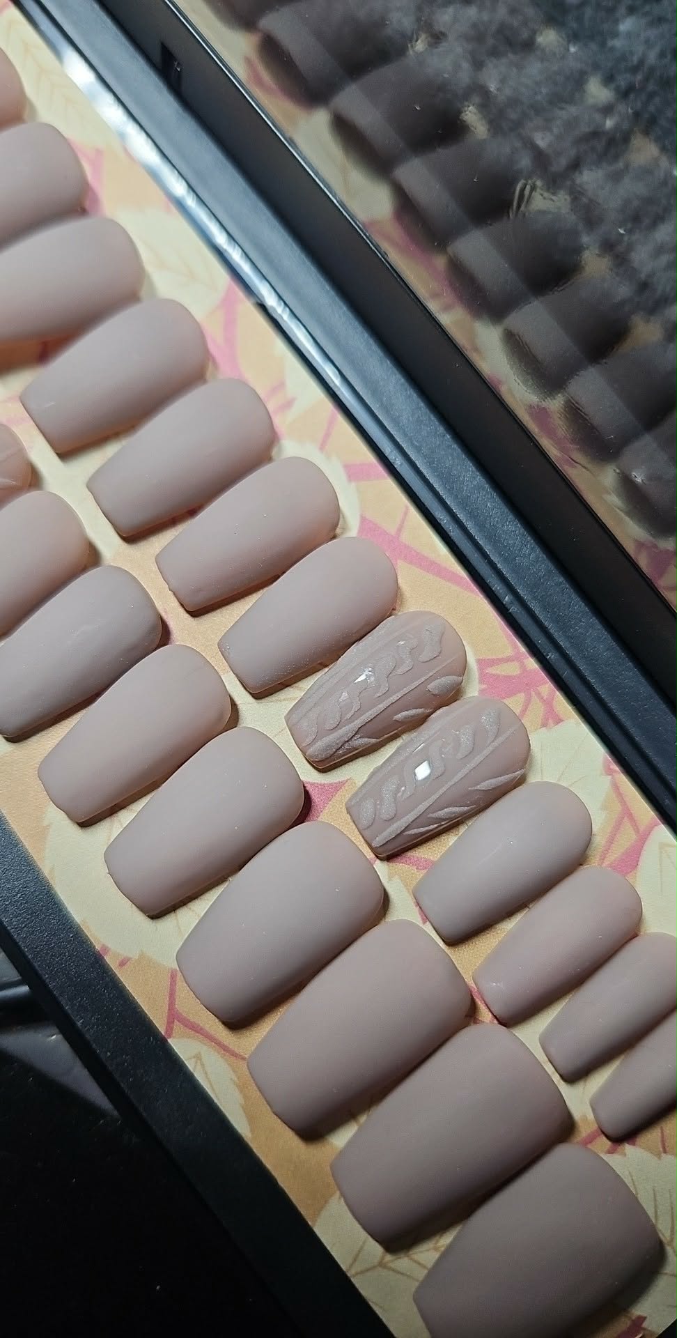 Press on nails Pressonnailsdesign