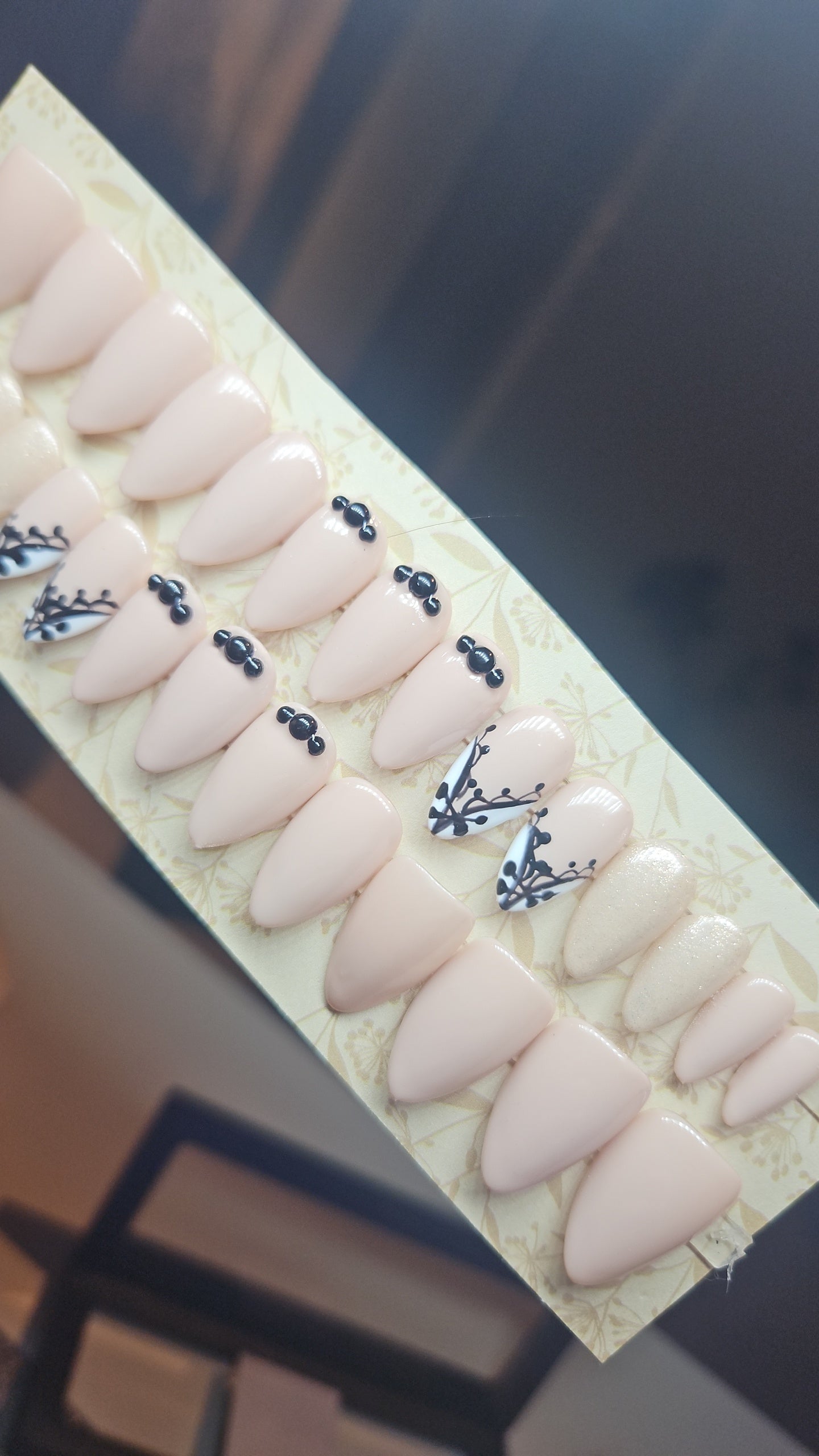 Press-On Nails Élégance Dénudée Pressonnailsdesign