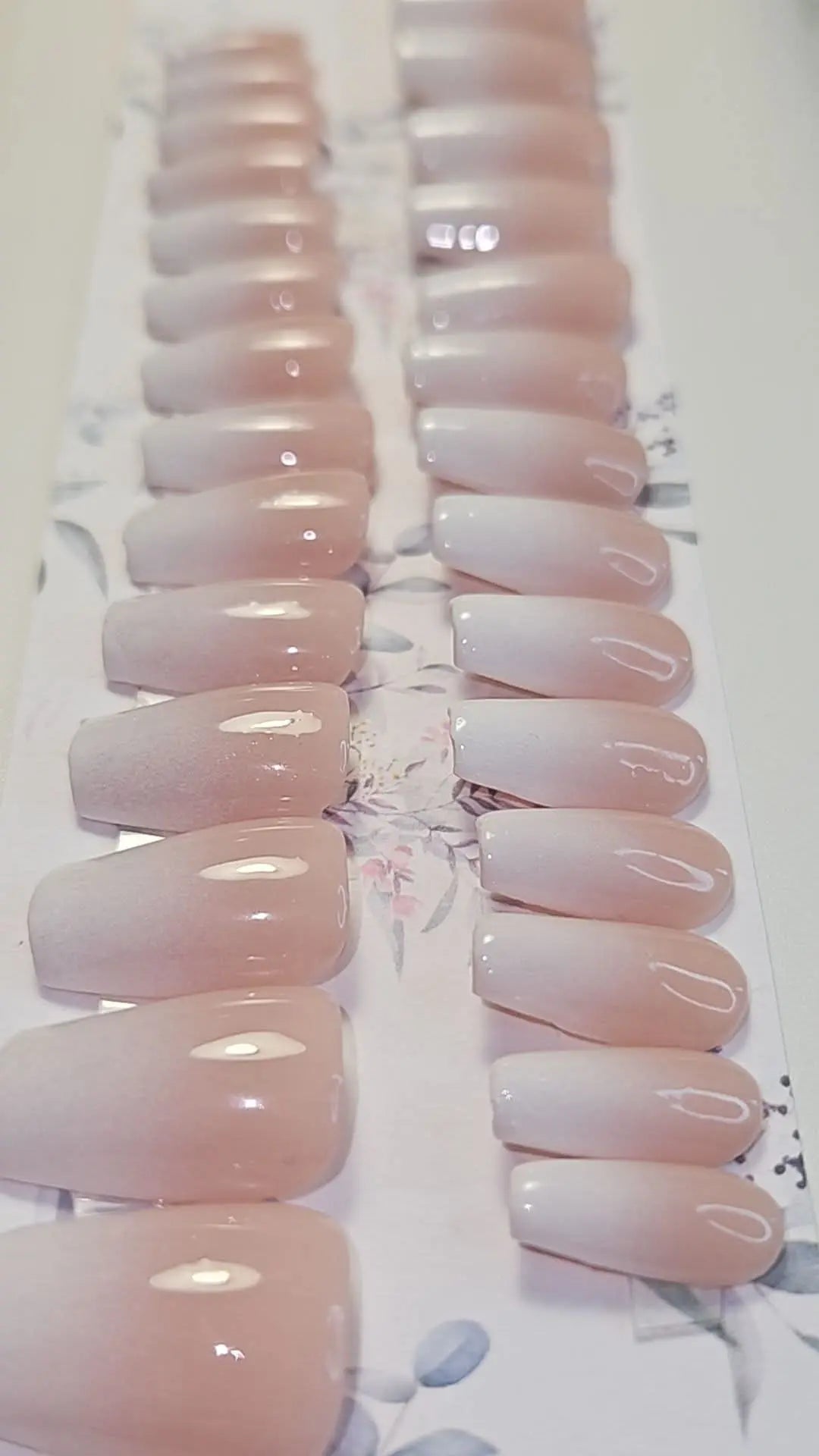 Press - on nails babyboomer Pressonnailsdesign