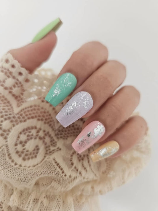 Press - on Nails Dégradé d'Élégance & Argent Sublime Pressonnailsdesign