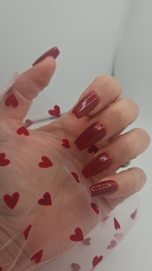 Press - on Nails Rouge Passion  Daltonista  L’intemporel audacieux Pressonnailsdesign