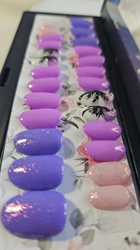 Press - on Nails L’Art du Dégradé Violet, la Douceur du Palmier. Pressonnailsdesign