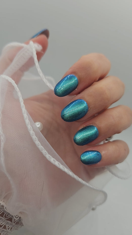 Press- on Nails Jasmine Turquoise Métalisé Pressonnailsdesign