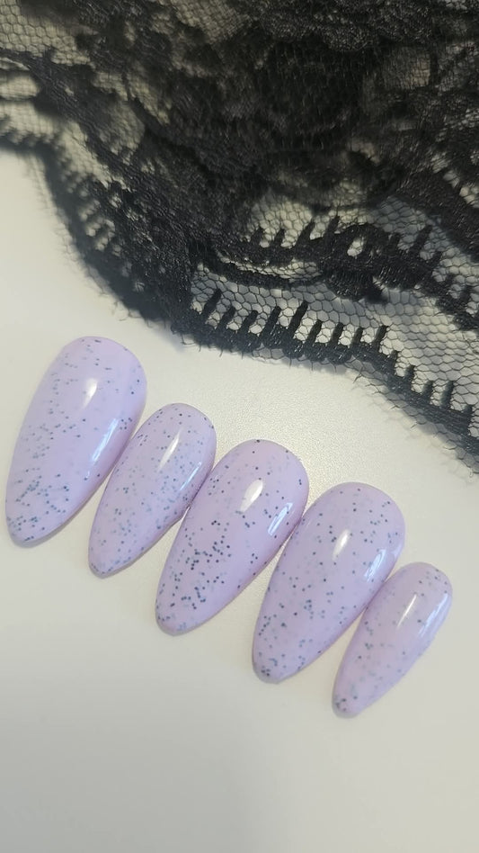Press - on Nails Lilas Envoûté Pressonnailsdesign