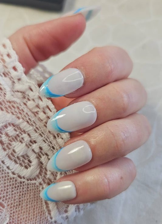Press - on Nails Turquoise Givrée Pressonnailsdesign