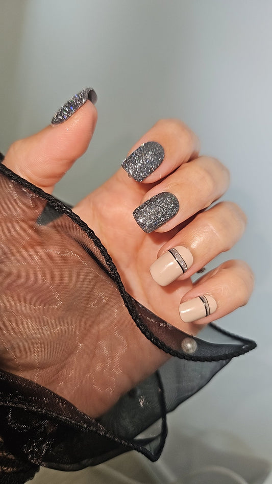 Press-on nails Élégance Nuit & Nude Pressonnailsdesign