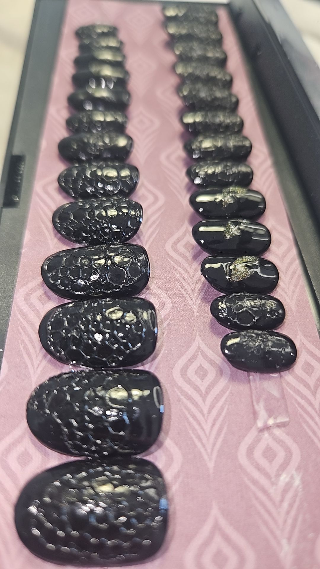 Press -  on Nails Noir Hypnotique Pressonnailsdesign