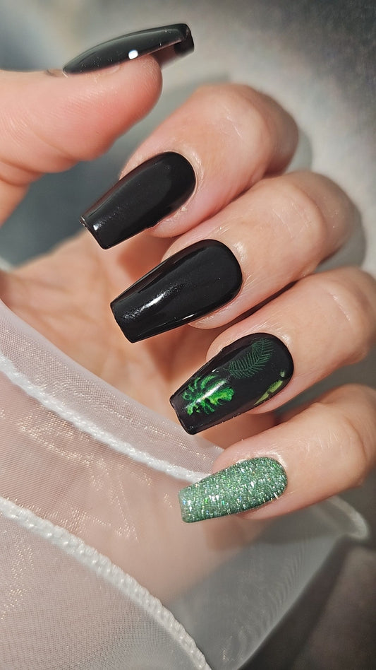 Press - on Nails  Reflet Sauvage Pressonnailsdesign