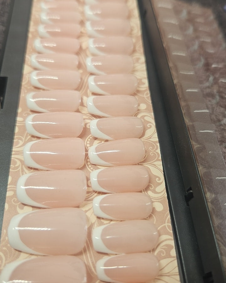 Press-on Nails French Golas Pressonnailsdesign