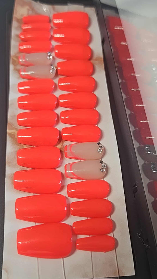 Press- on Nails Out of control Pressonnailsdesign