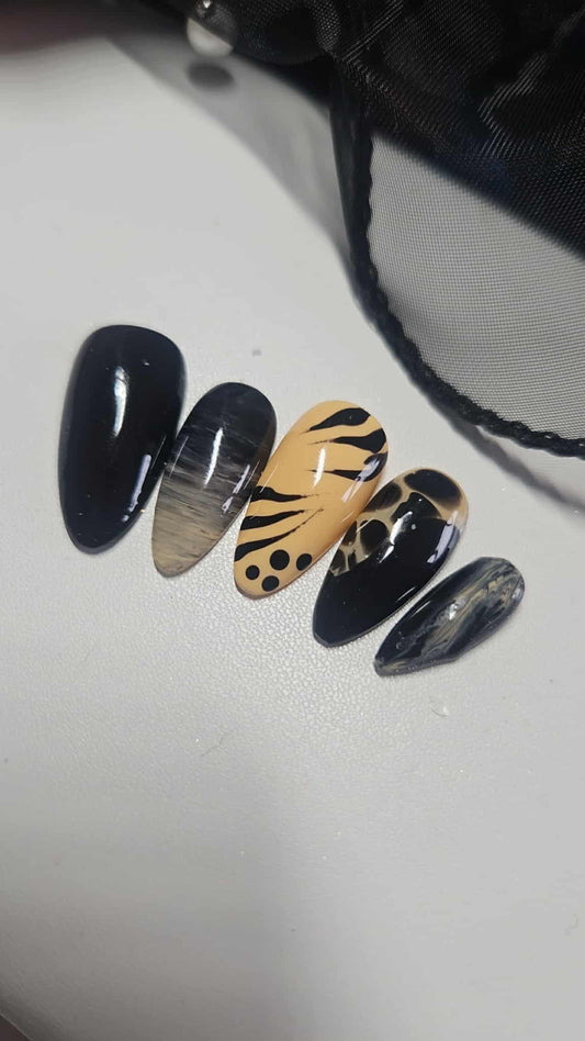 Press-On Nails Golden Safari Pressonnailsdesign