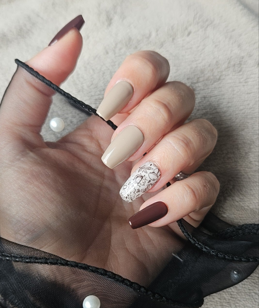 Press-On Nails Marron Doux & Magie des Sous-Bois Pressonnailsdesign