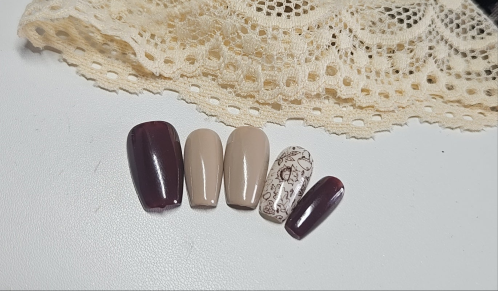 Press-On Nails Marron Doux & Magie des Sous-Bois Pressonnailsdesign