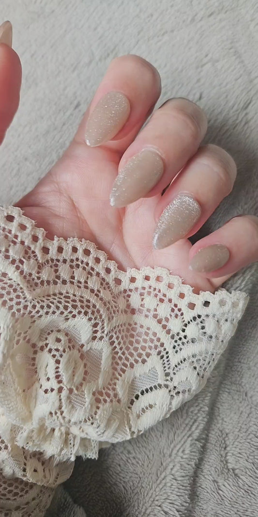 Press-On Nails Oeil de Chat Eclatant