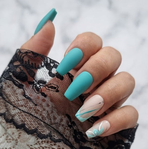 Press-On Nails Graphique Saphir D ' Eau Pressonnailsdesign