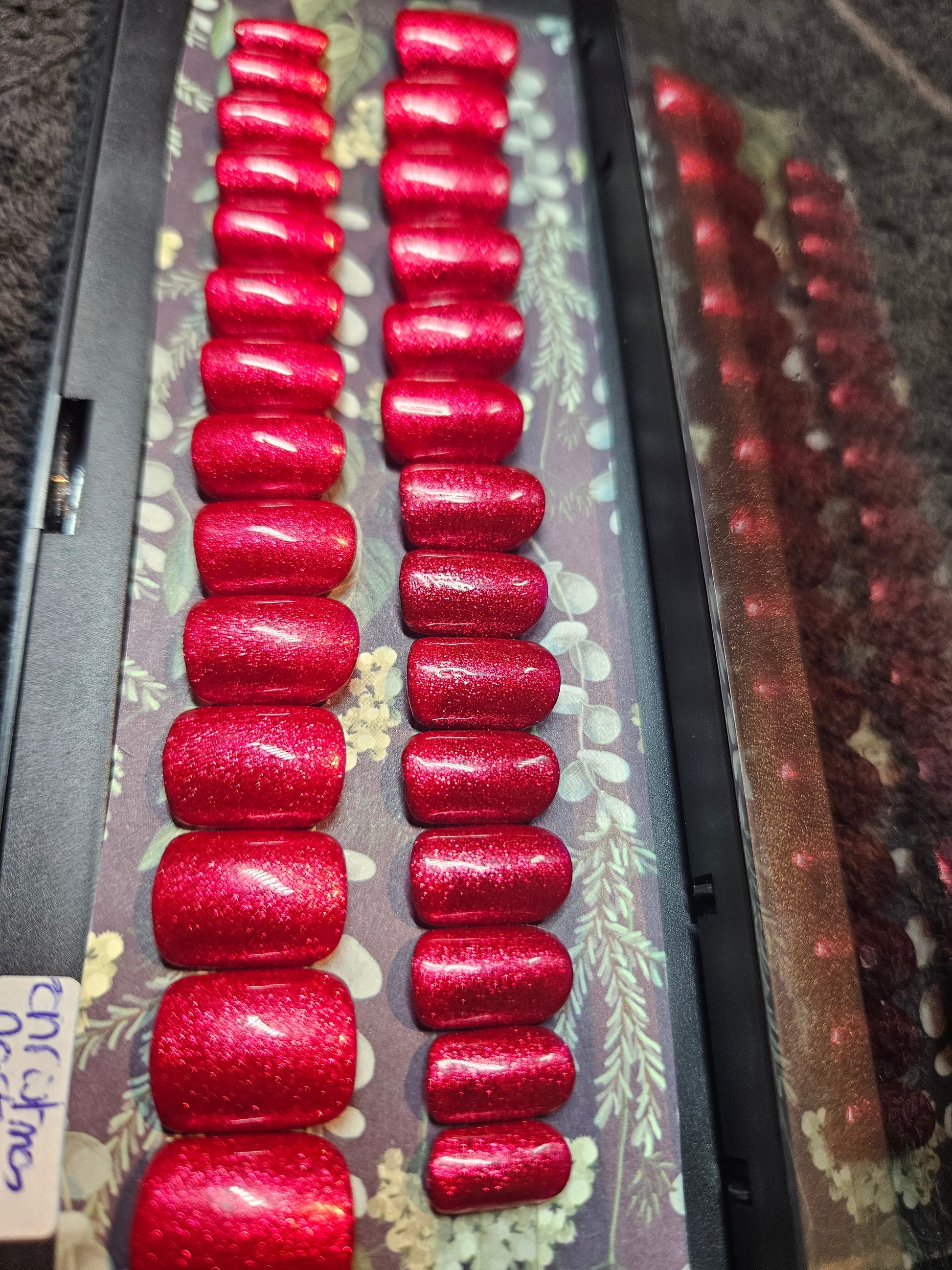 Press-On Nails Christmas Martini Pressonnailsdesign