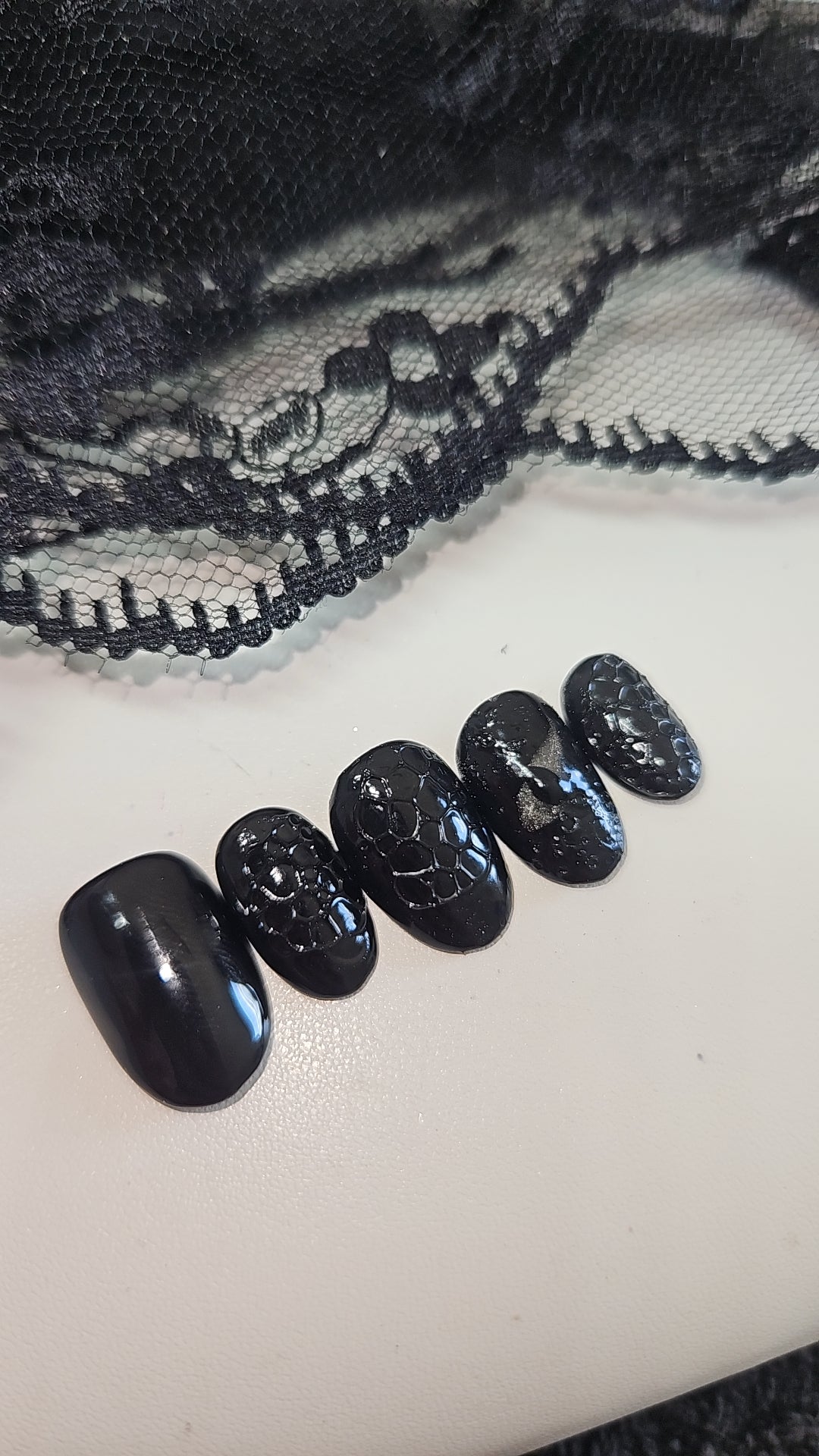 Press -  on Nails Noir Hypnotique Pressonnailsdesign