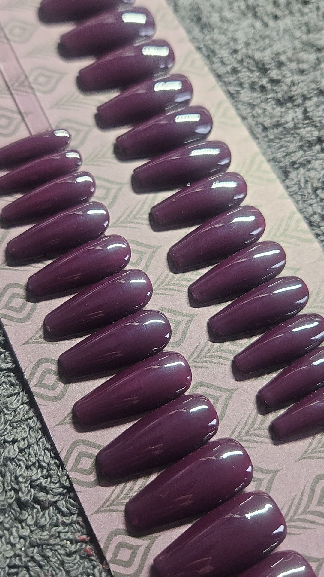 Press-On Nails Juice
