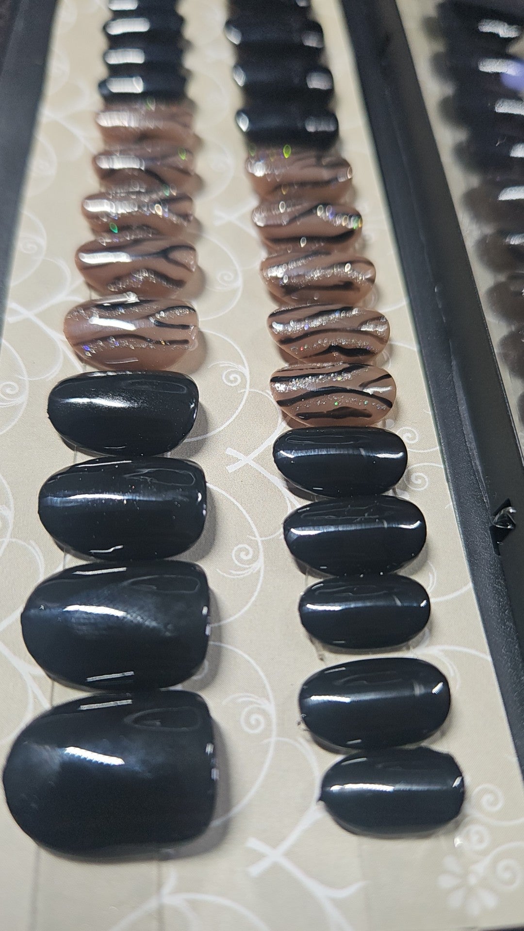 Press-On Nails Luxe Noir Café Pressonnailsdesign