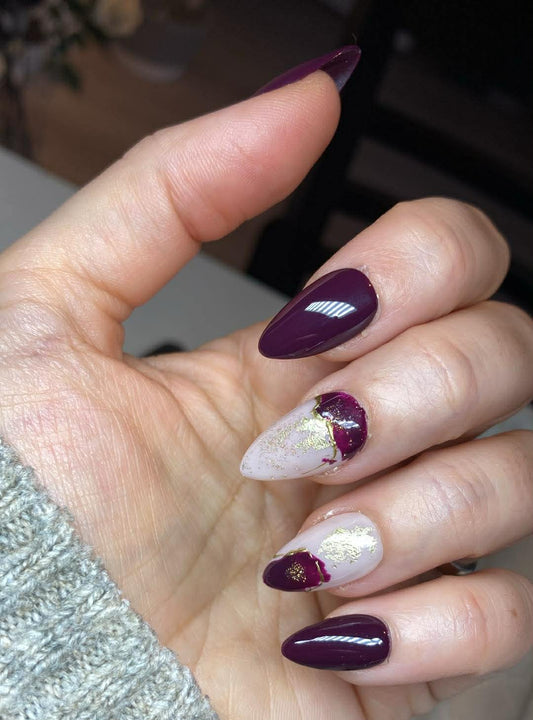 Press-On Nails Chic Intemporel Prune et  Or Pressonnailsdesign