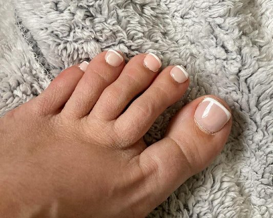 Press-On Nails L’Élegance à vos pieds Pressonnailsdesign