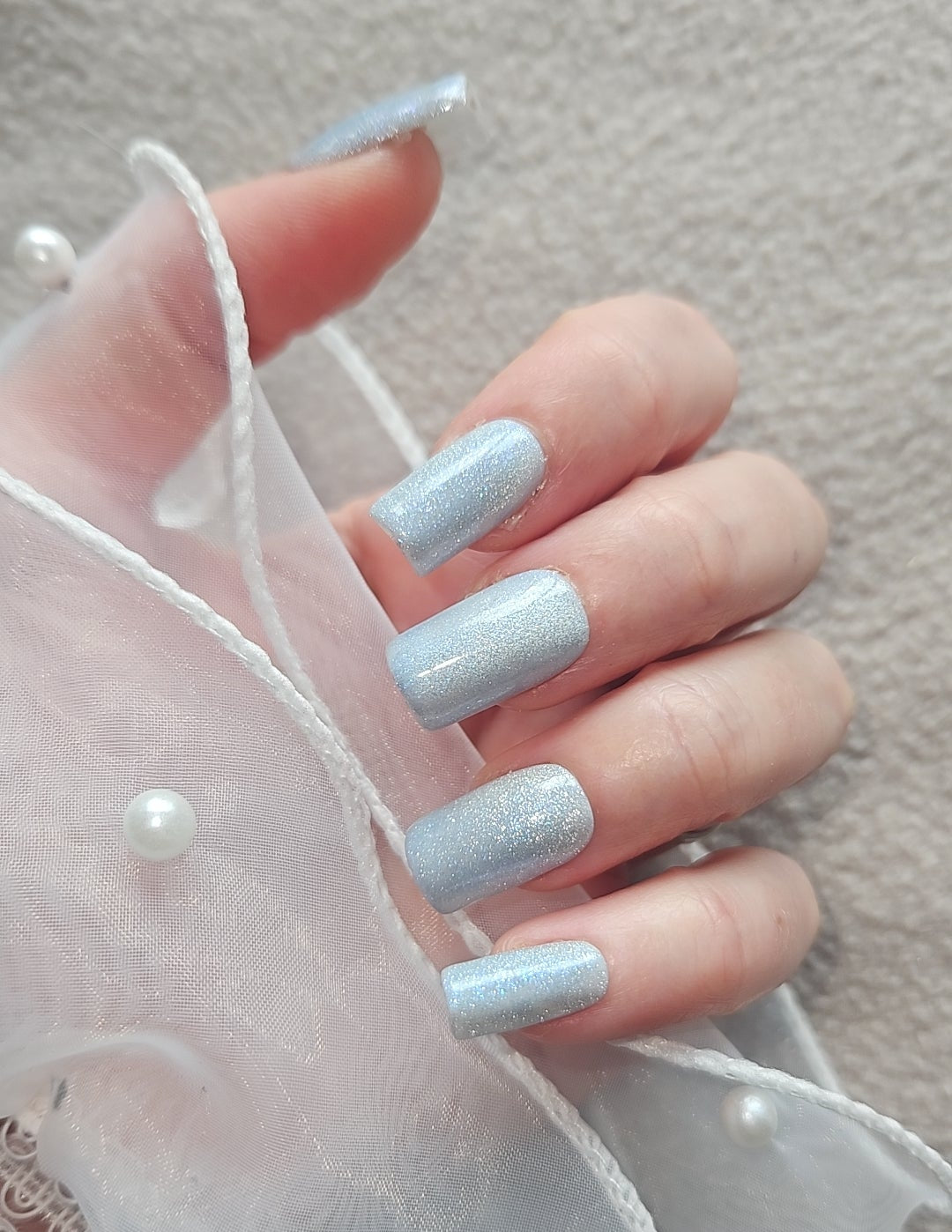 Press-On Nails Éclat glacé argenté Pressonnailsdesign