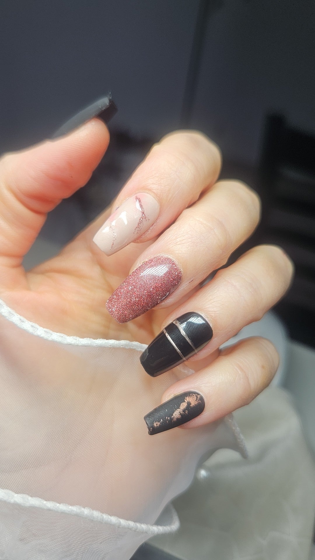 Press-On Nails Éclat Rosé et Noir