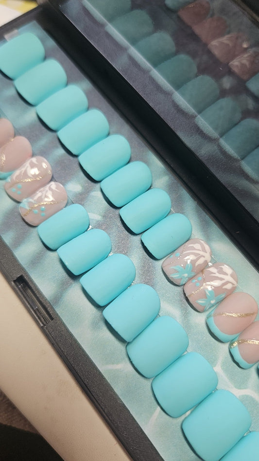 Press-On Nails Douceur Turquoise Pressonnailsdesign