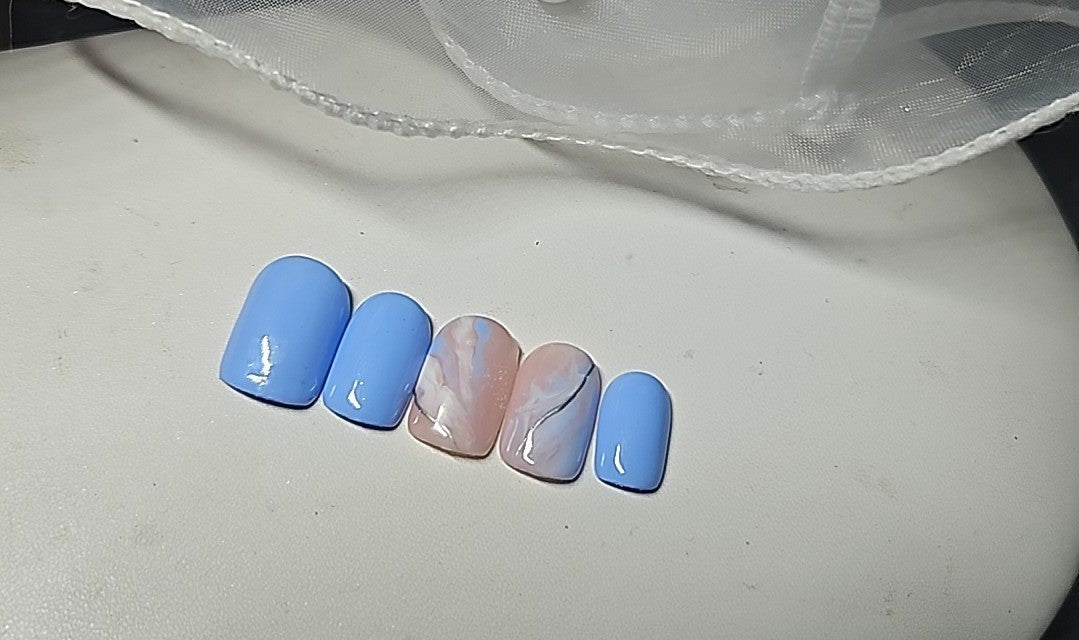 Press-On Nails Bleu céleste Pressonnailsdesign