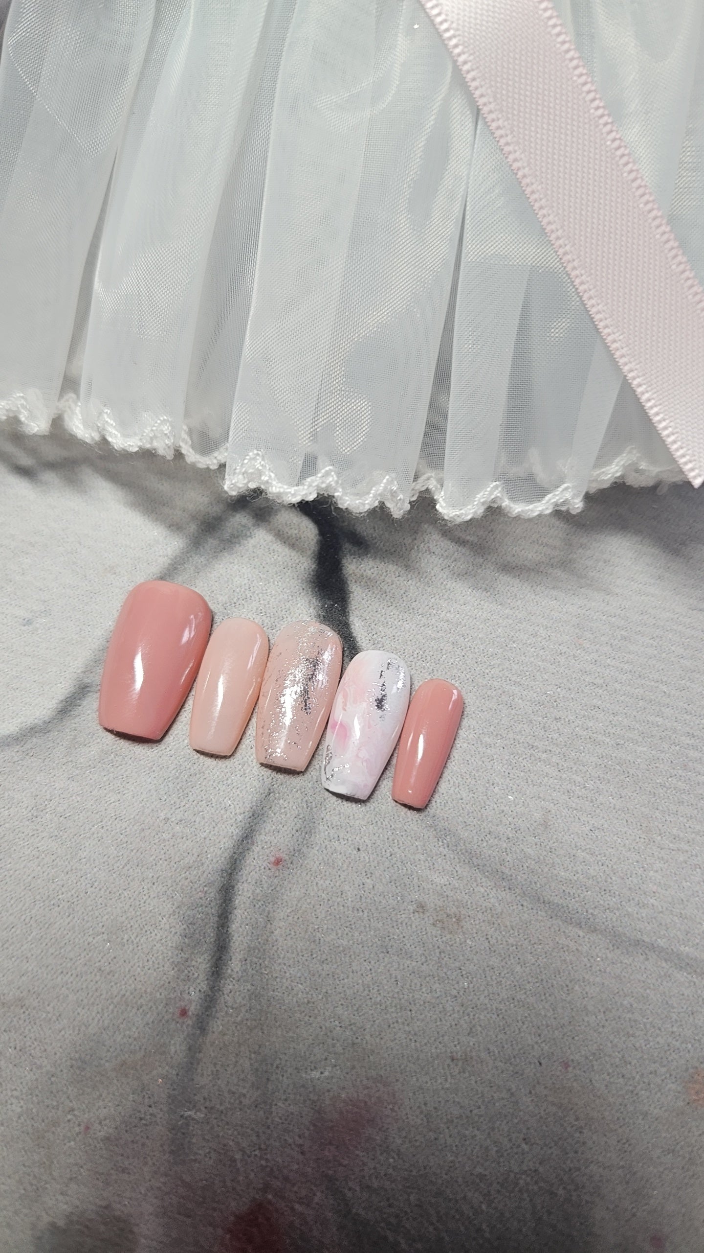 Press-On Nails Brume de Rose Pressonnailsdesign