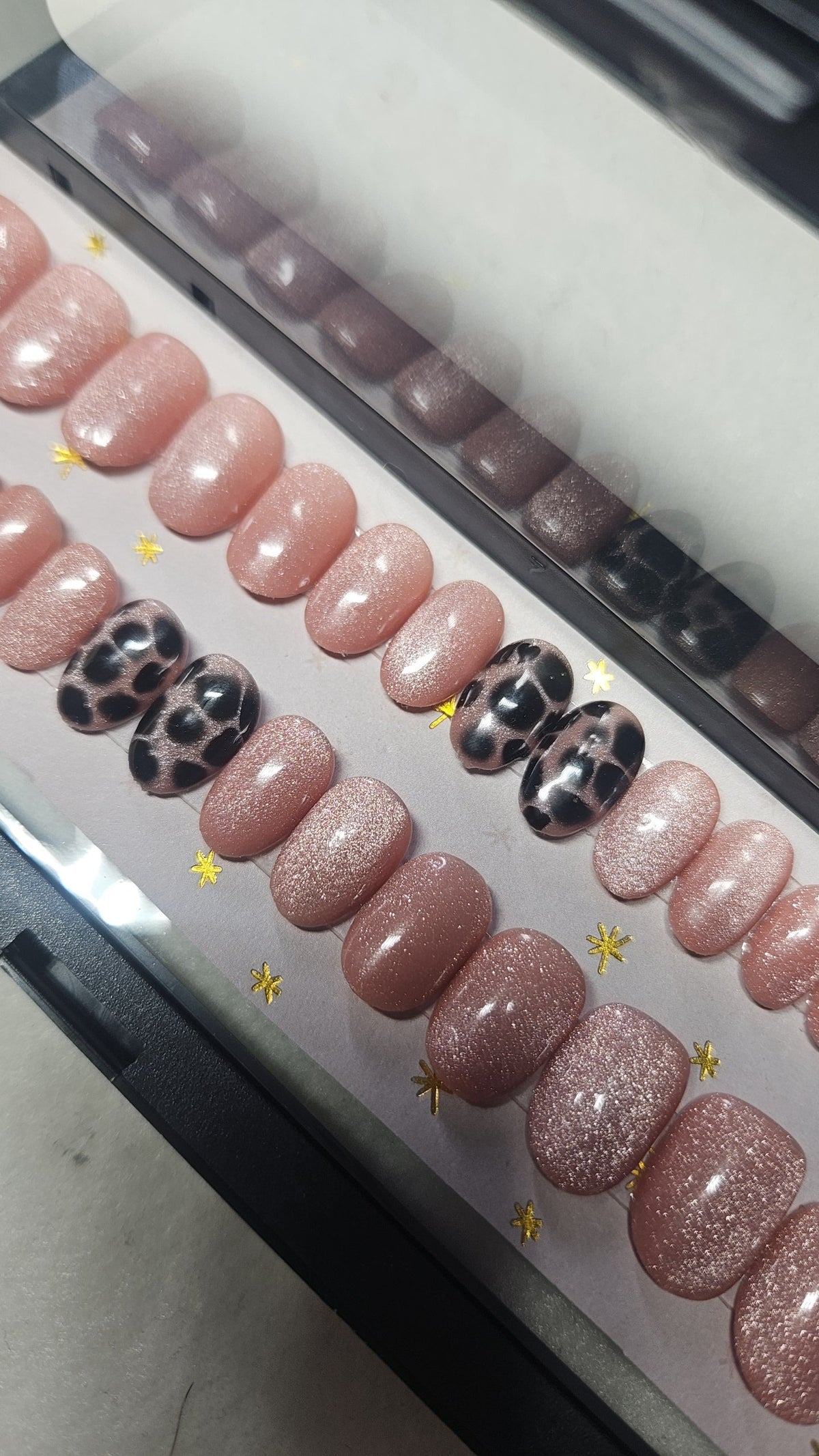 Press-On Nails Poussières Rose Sauvage Pressonnailsdesign