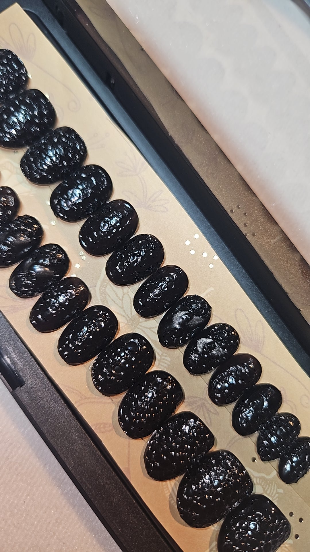 Press -  on Nails Noir Hypnotique Pressonnailsdesign