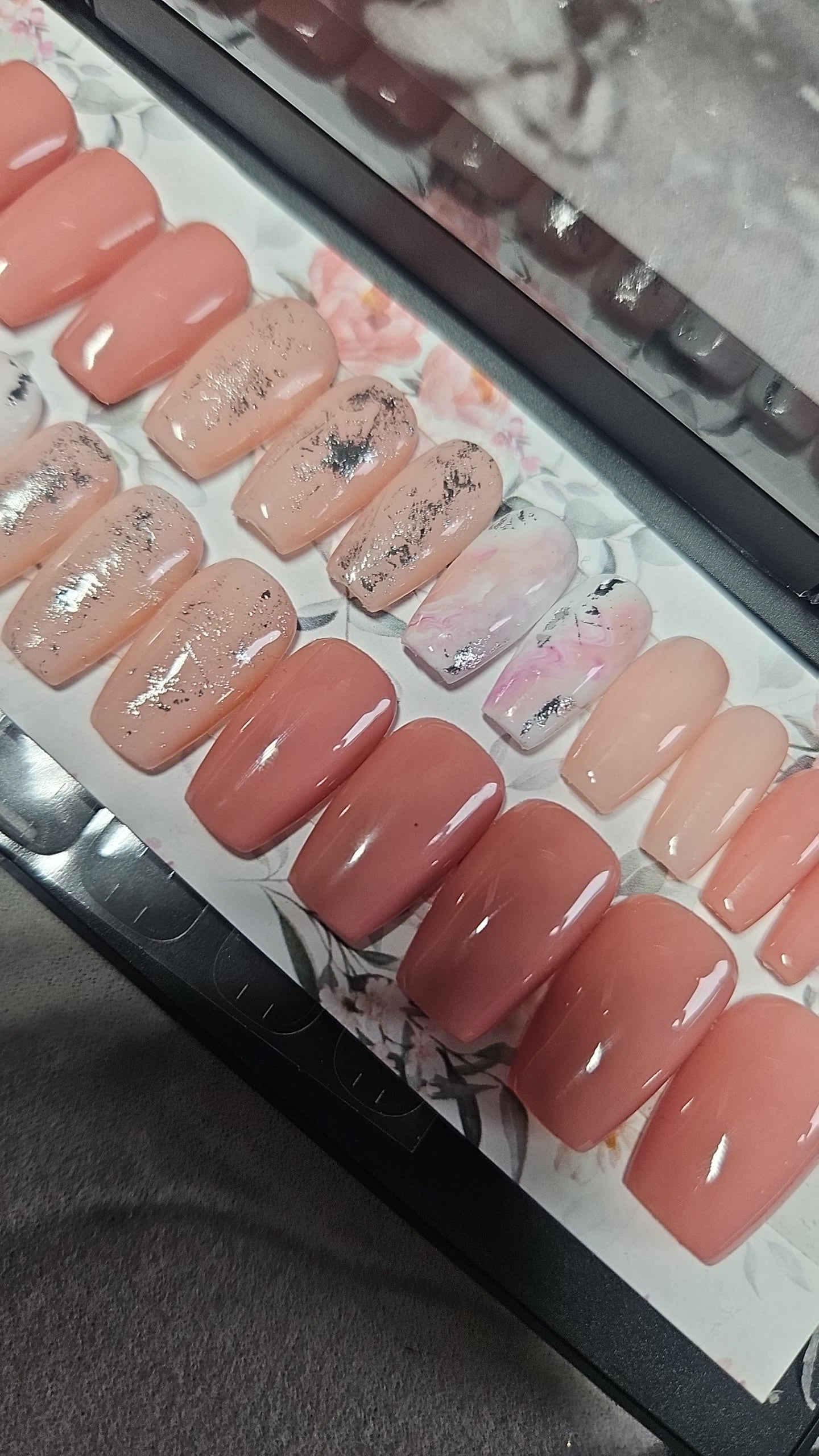 Press-On Nails Brume de Rose Pressonnailsdesign