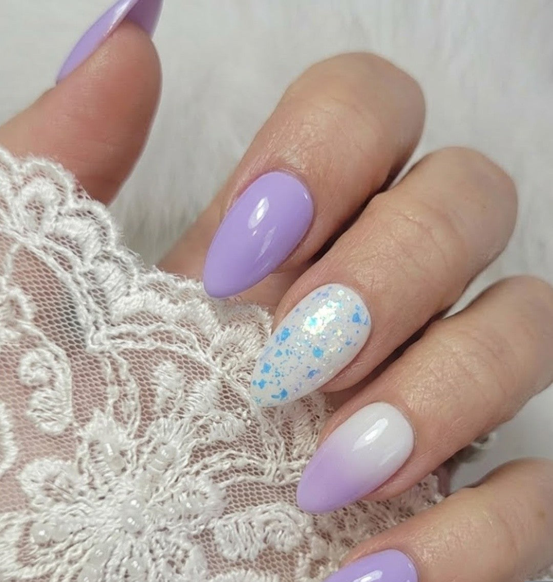 Press-On Nails L'Éclat de la Lavande Floconneuse Pressonnailsdesign